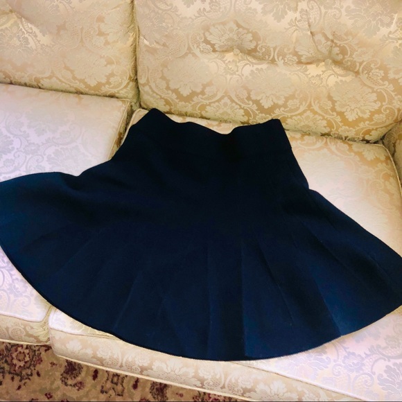 Club Monaco Skirt - Picture 2 of 2